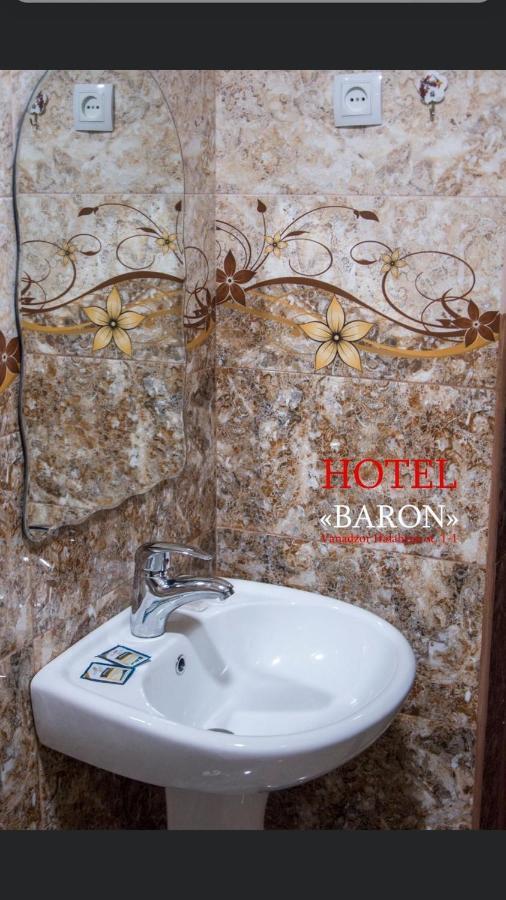 Baron Hotel Ванадзор Екстериор снимка